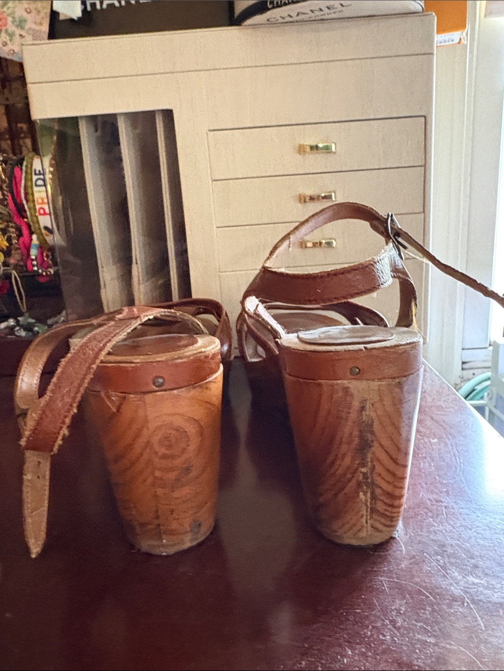 1970s Woodworks by Thom McaAn Thom McAn Brown Leather Wood-Effect Wedge Sandals - Picture 6 of 16